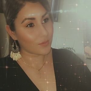 Meet your Posher, Norma